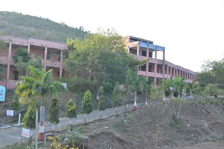 https://cache.careers360.mobi/media/colleges/social-media/media-gallery/23355/2020/3/11/Campus View of Yashodeep Shikshan Sansthas Nagnath Arts Commerce and Science College Hingoli_Campus-View_1.jpg